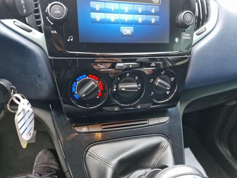 Lancia Ypsilon III 2021 1.0 firefly hybrid Platino s&s 70cv