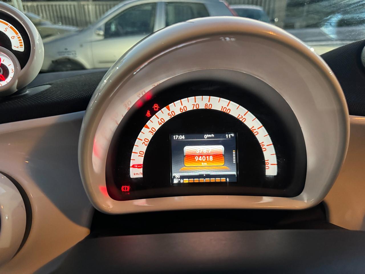 Smart ForTwo 1000 62 kW coupé passion