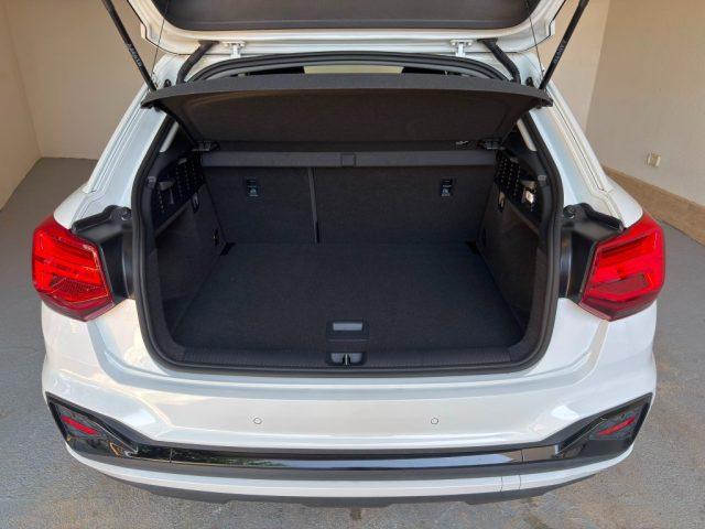 AUDI Q2 30 TDI S line Edition