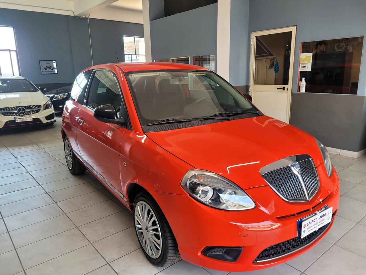 Lancia Ypsilon 1.2 69 CV Unyca