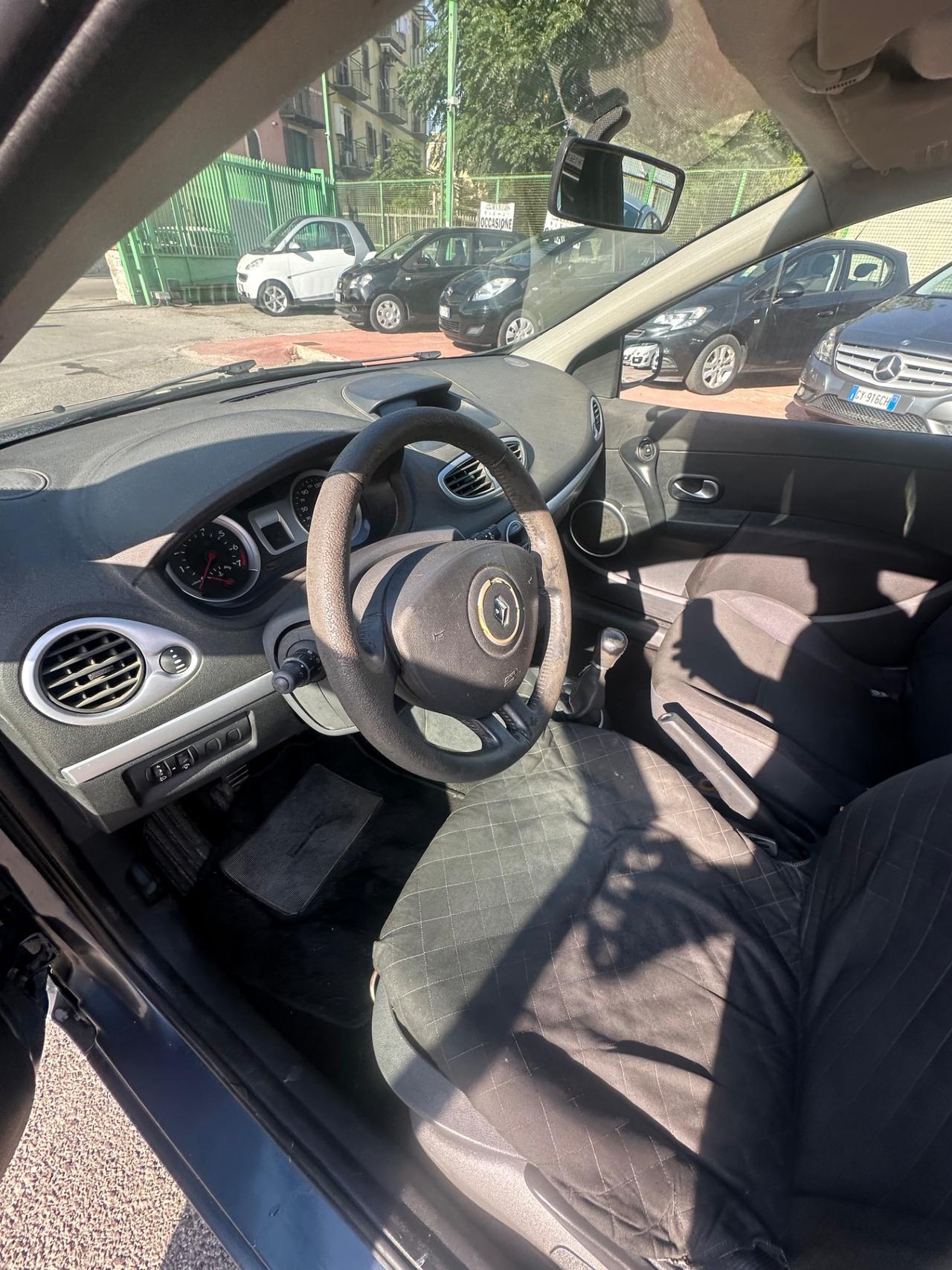 Renault Clio 1.2 16V 3 porte Luxe