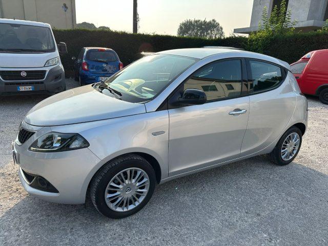 LANCIA Ypsilon 1.0 FireFly 5 porte S&S Hybrid Silver