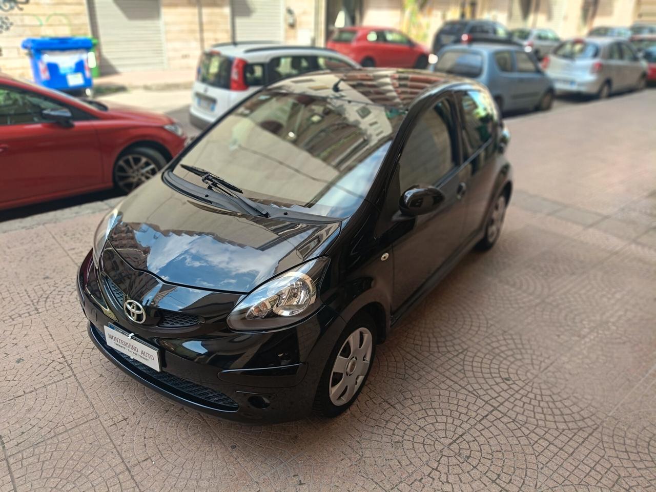 TOYOTA AYGO 1.0 5PORTE-NEOPATENTATI-Euro3890