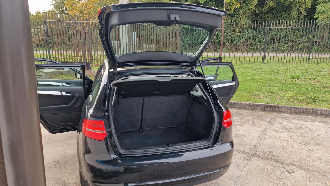Audi A3 SPB. 2.0 TDI S tronic Ambition "100.000 km"