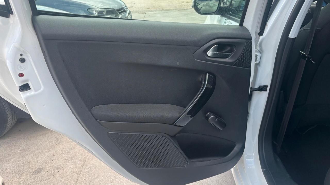 Peugeot 208 1.4 HDi 68 CV 5 porte Mix