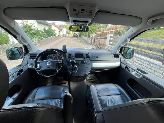 VOLKSWAGEN Multivan VW Multivan Highline 2.5TDI 174CV Aut. 7P Pelle