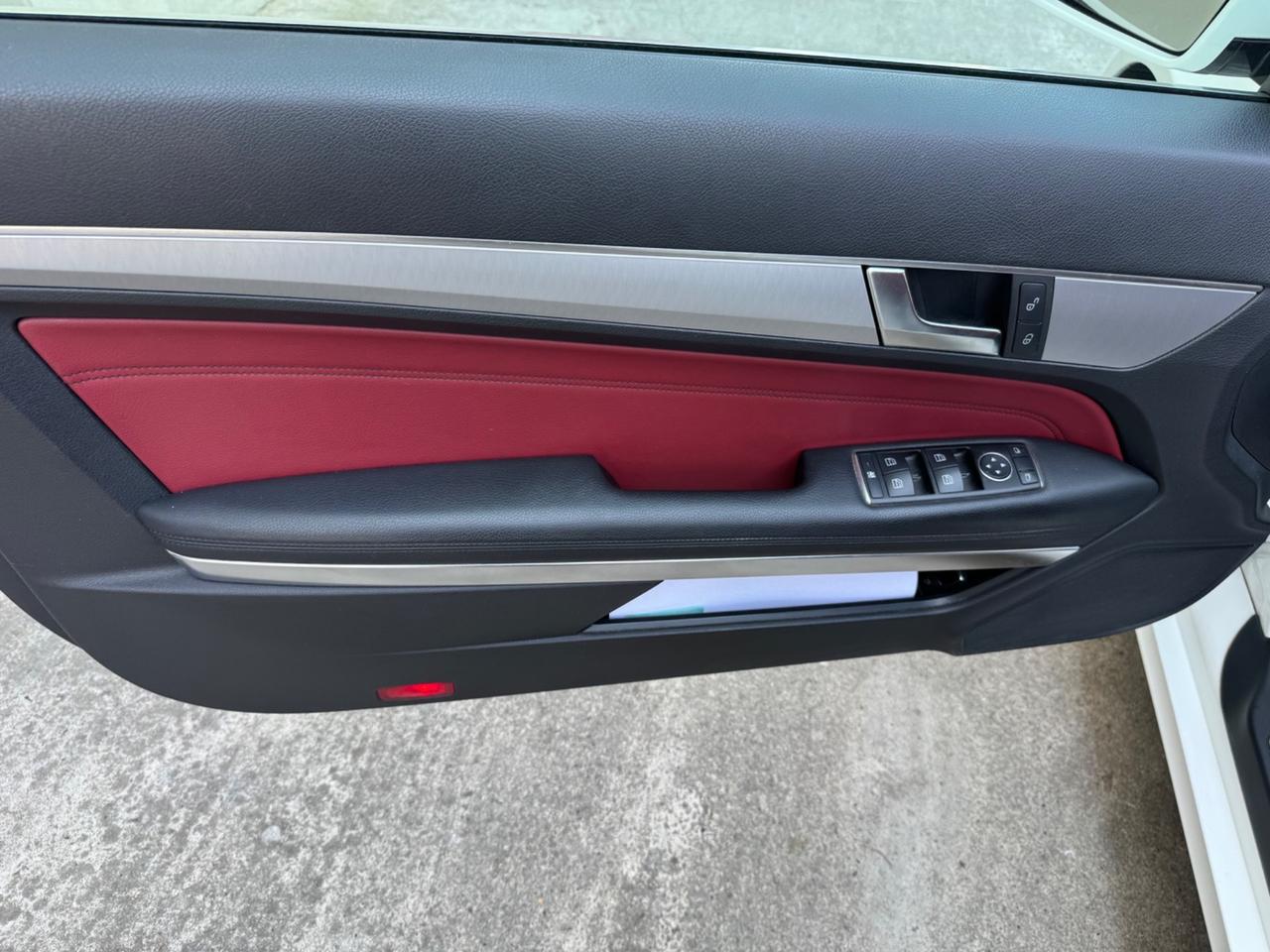 Mercedes-benz E 220 CDI Coupé Premium