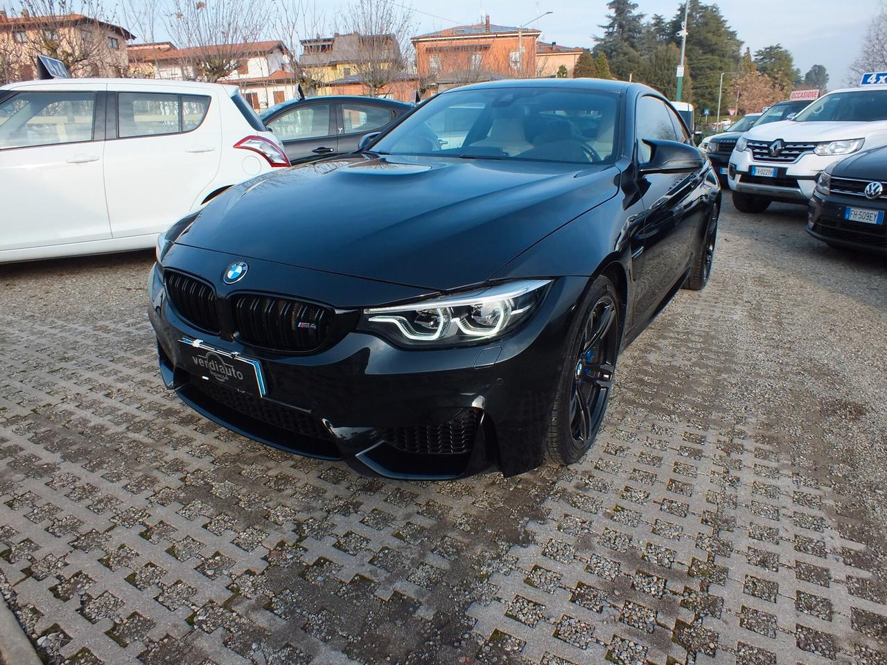 BMW M4 COUPE'