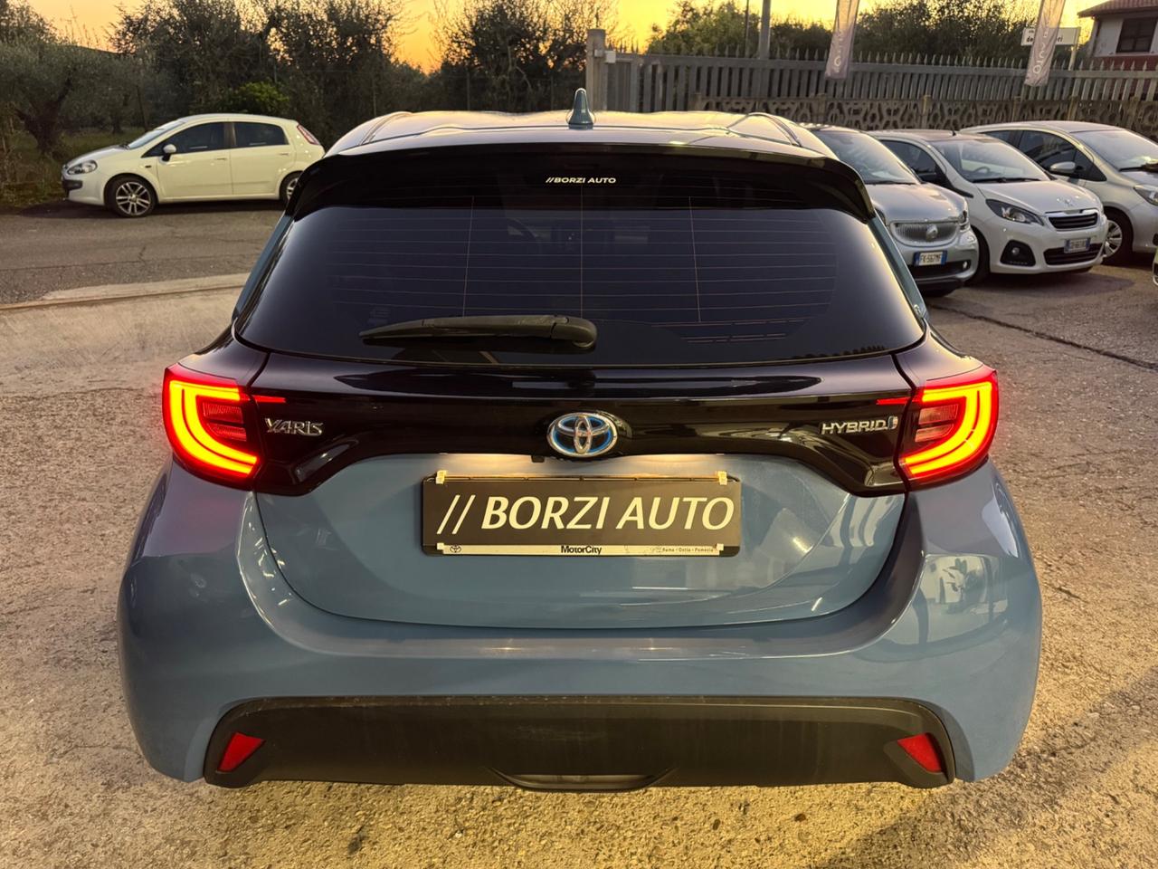 Toyota Yaris 1.5 Hybrid PROMO! FULL LED!