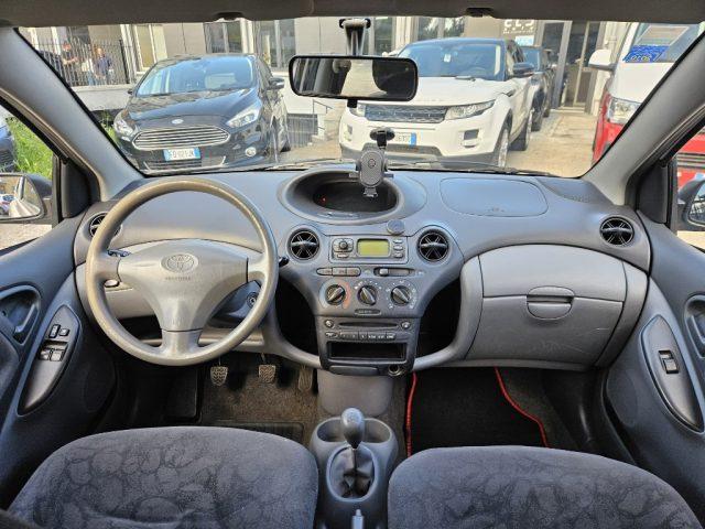 TOYOTA Yaris 1.0i 16V cat 5 porte '03