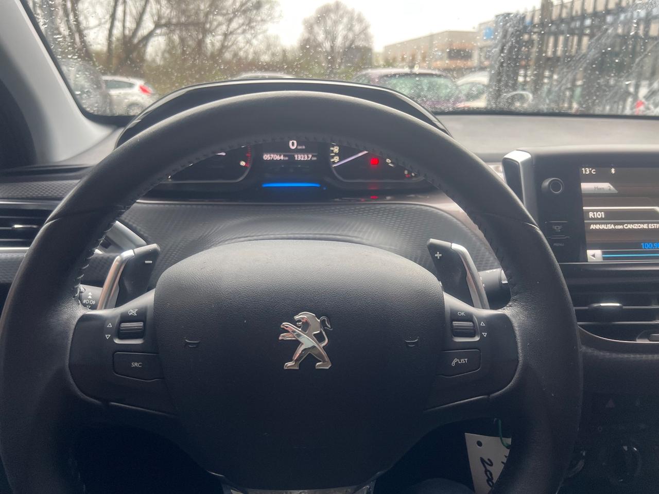 Peugeot 2008 1.6 e-HDi 92 CV Stop&Start robotizzato Allure