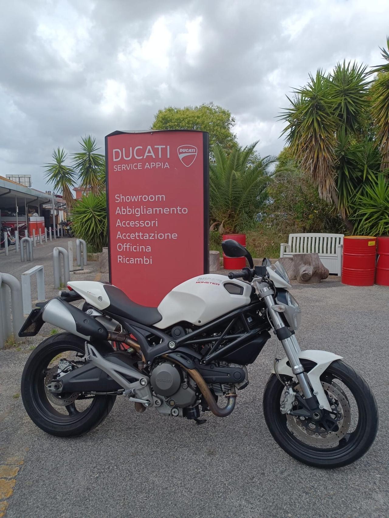 Ducati Monster 696plus