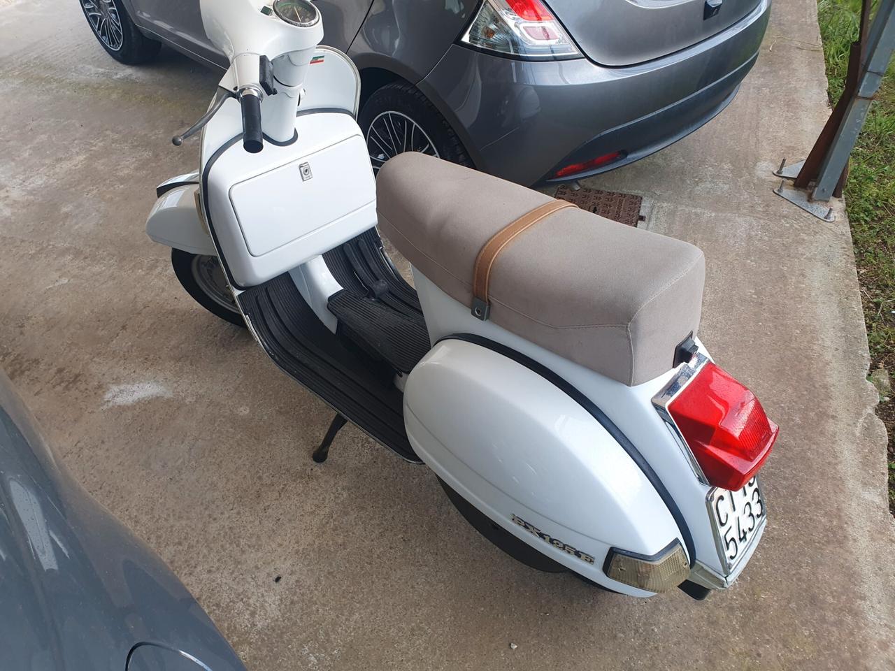 Piaggio Vespa 125 PX