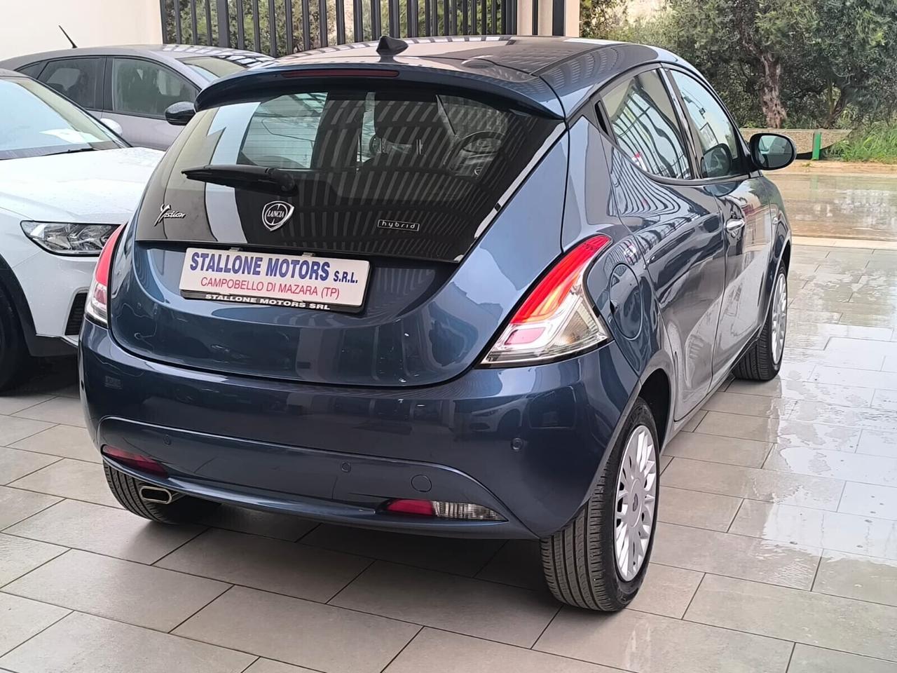 Lancia Ypsilon 1.0 CC S&S Hybrid Ecochic Gold 2022