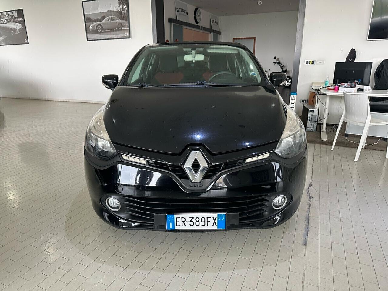 Renault Clio 1.2 75CV 5 porte METANO