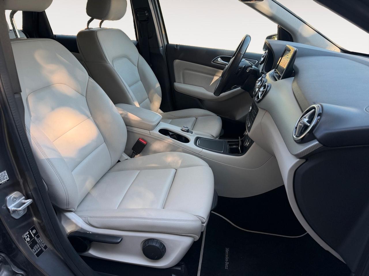 Mercedes-benz B 180 Premium auto FL E6 *UNICO PROPRIETARIO*