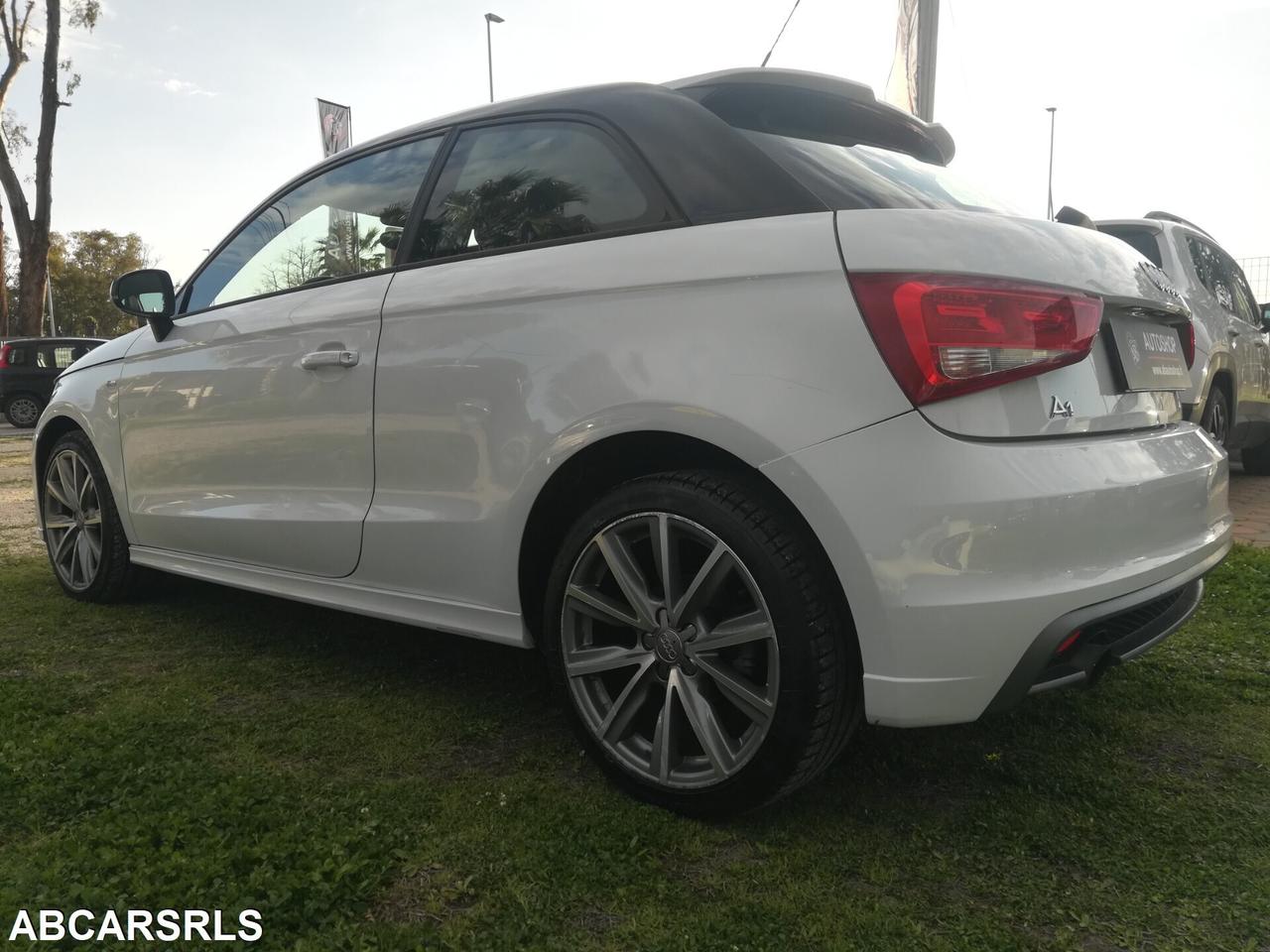 Audi A1 1.2 TFSI S line edition plus