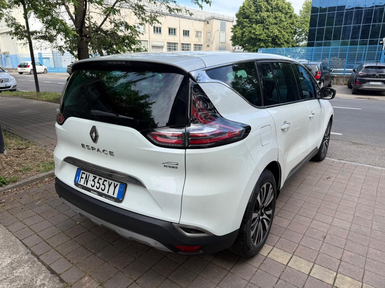 Renault Espace dCi 160CV EDC Energy Initiale Paris 7 POSTI