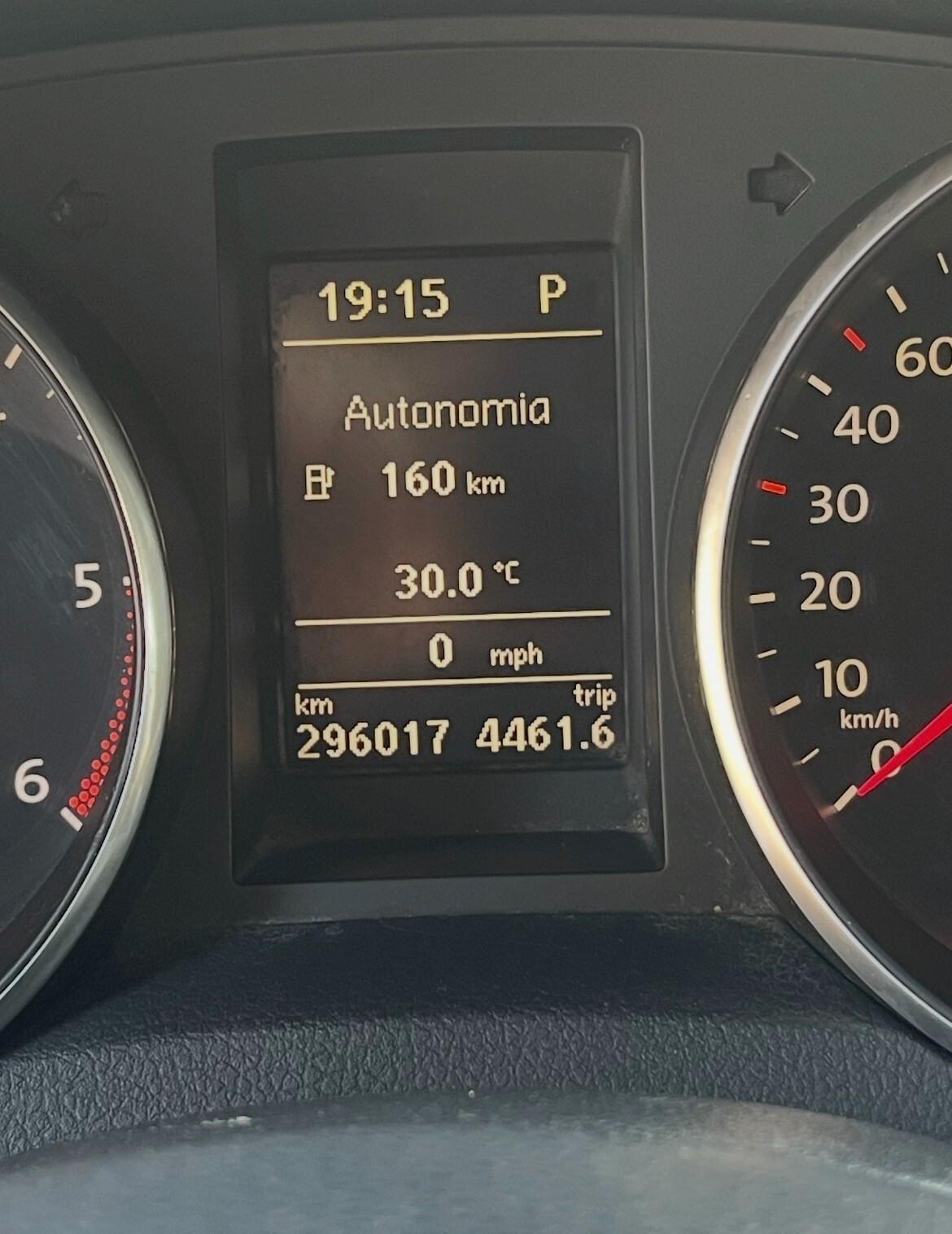 VOLKSWAGEN GOLF 140 CV TDI GT SPORT 3 porte DSG CERCHI IN LEGA NAVIGATORE OK NEOPATENTATI - GARANZIA 12 MESI -