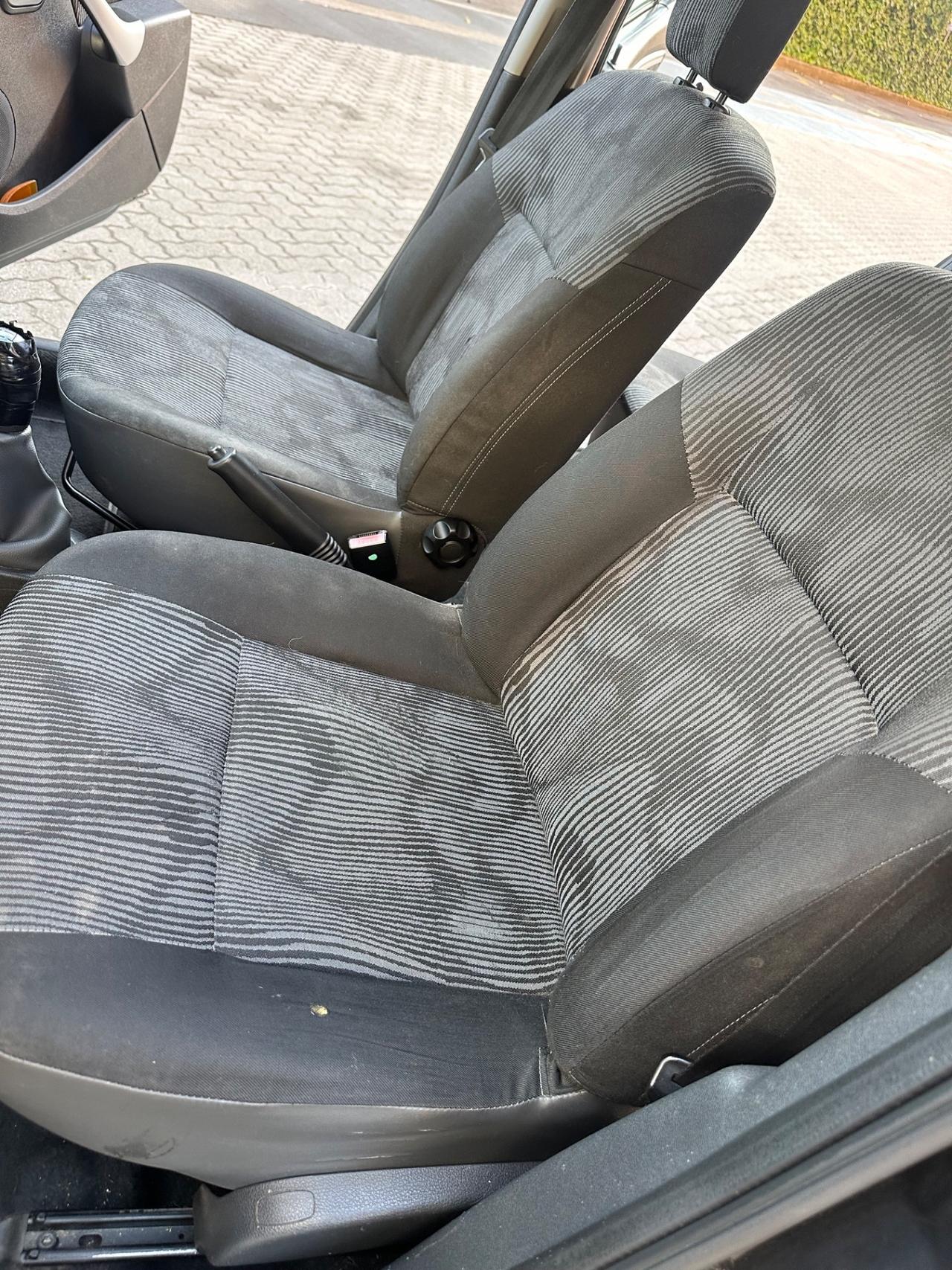 Dacia Sandero 1.4 8V GPL Lauréate