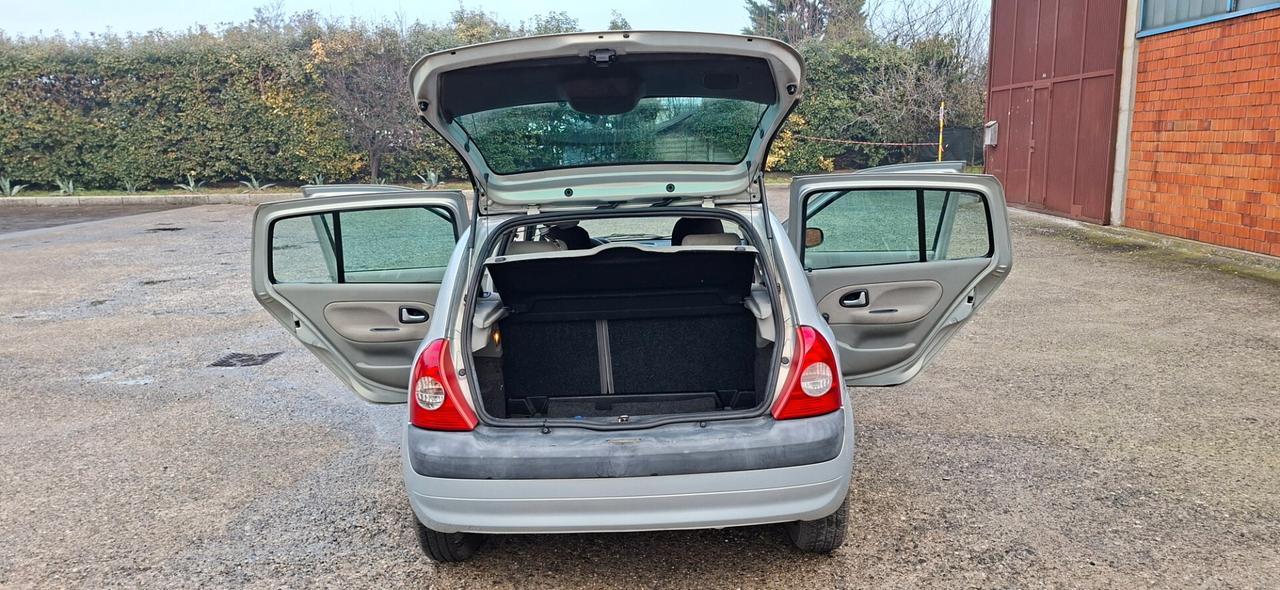 Renault Clio 1.4 16V cat 5 porte Confort Dynamique