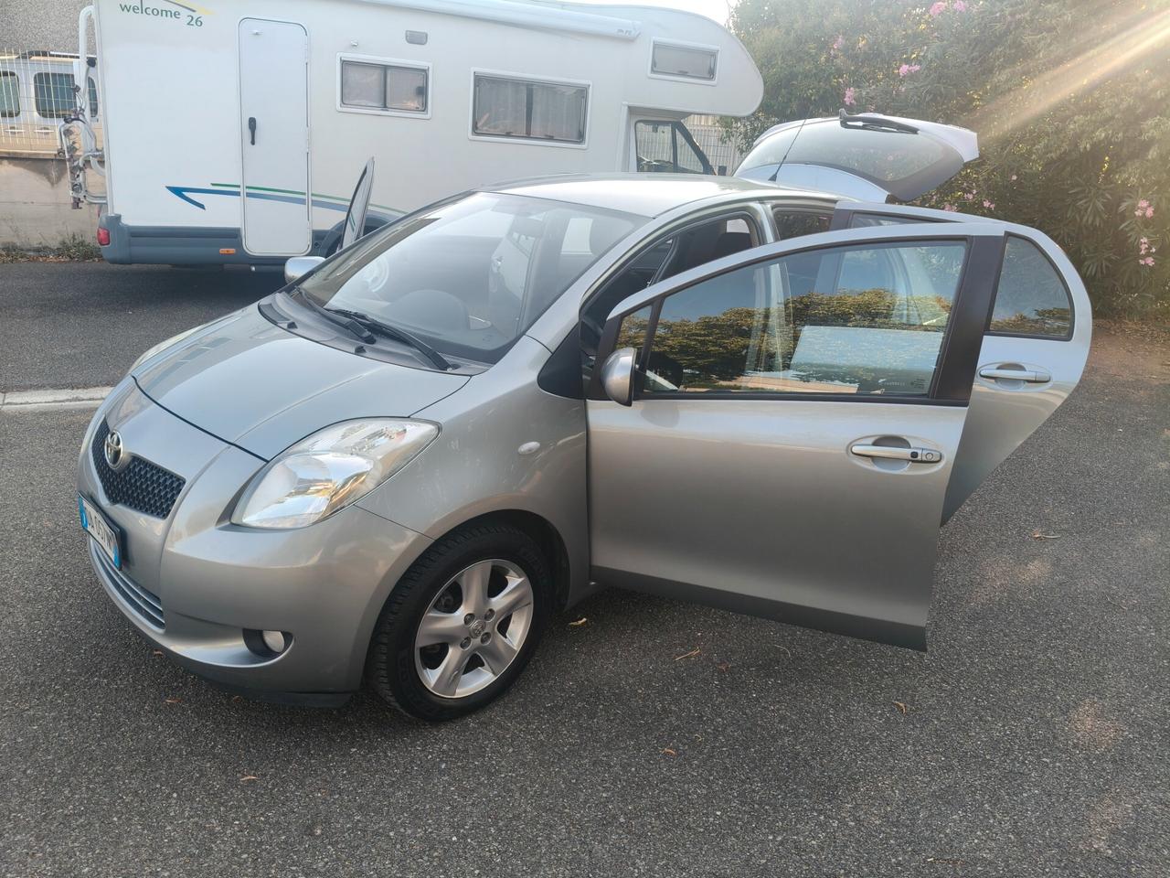 Toyota Yaris 1.3 5 porte AUTOMATICA
