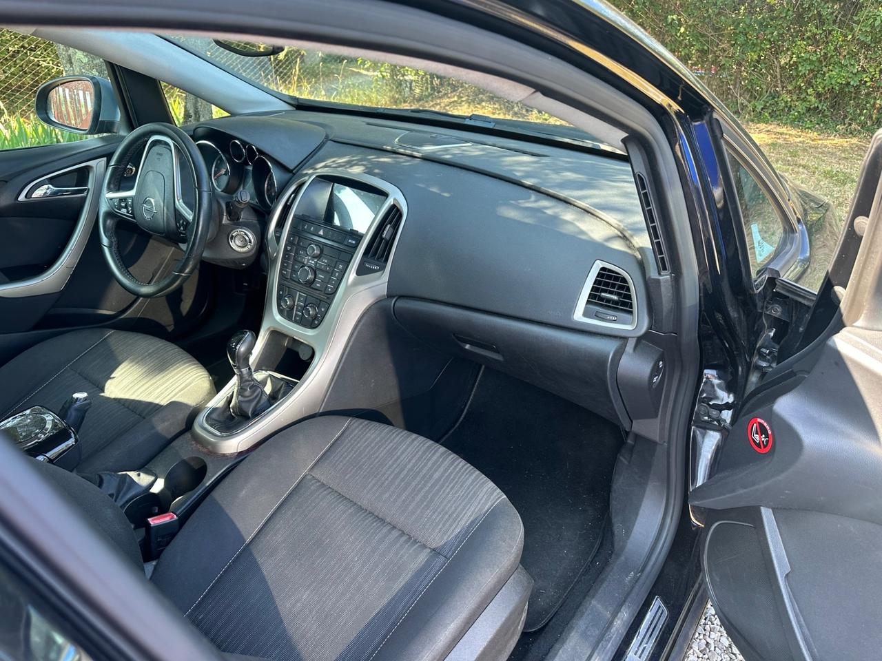 Opel Astra 1.4 100CV 5 porte Cosmo