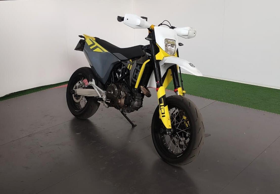 Husqvarna 701 Supermoto