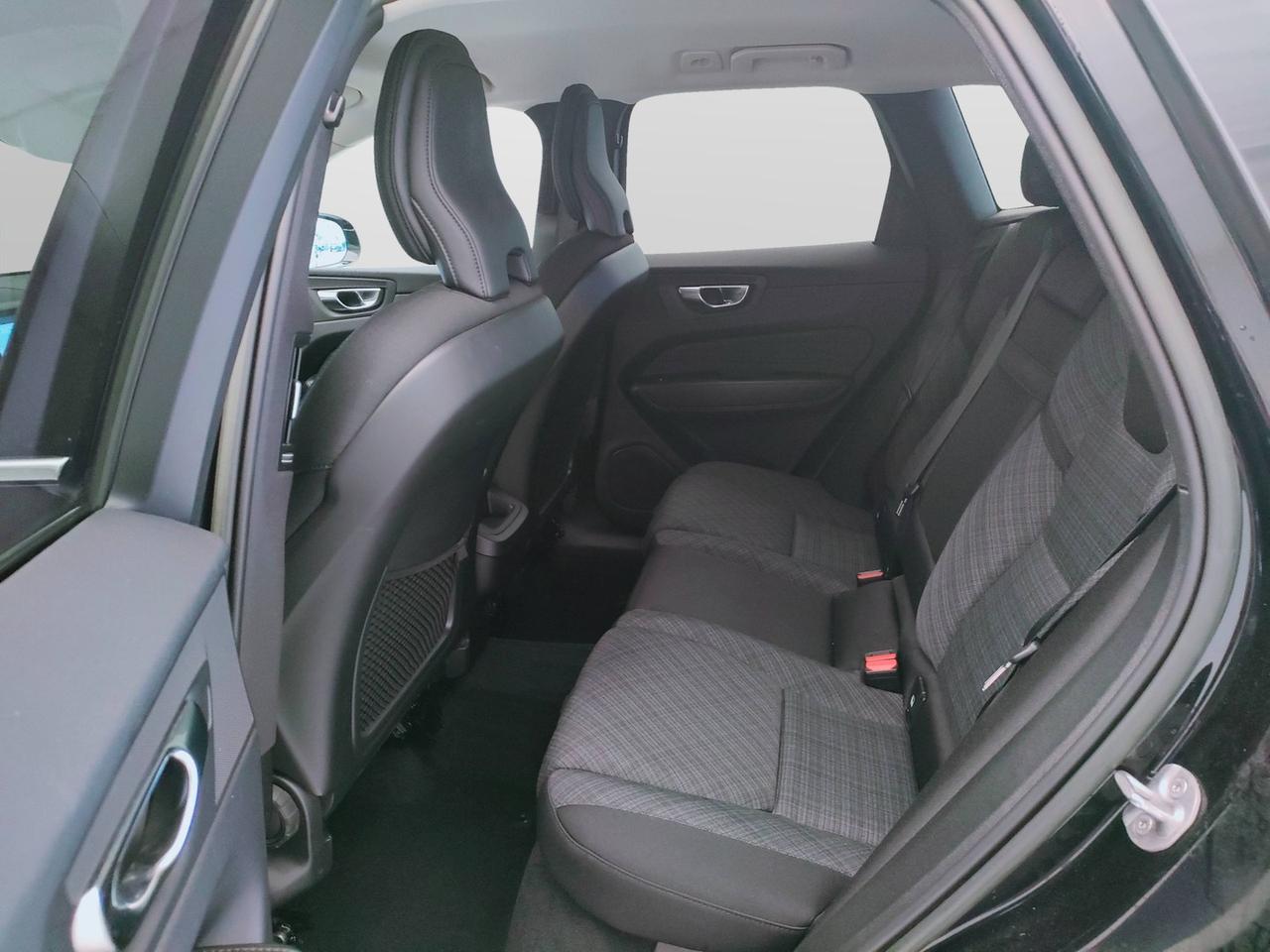VOLVO XC60 II 2022 - XC60 2.0 b4 Core awd auto