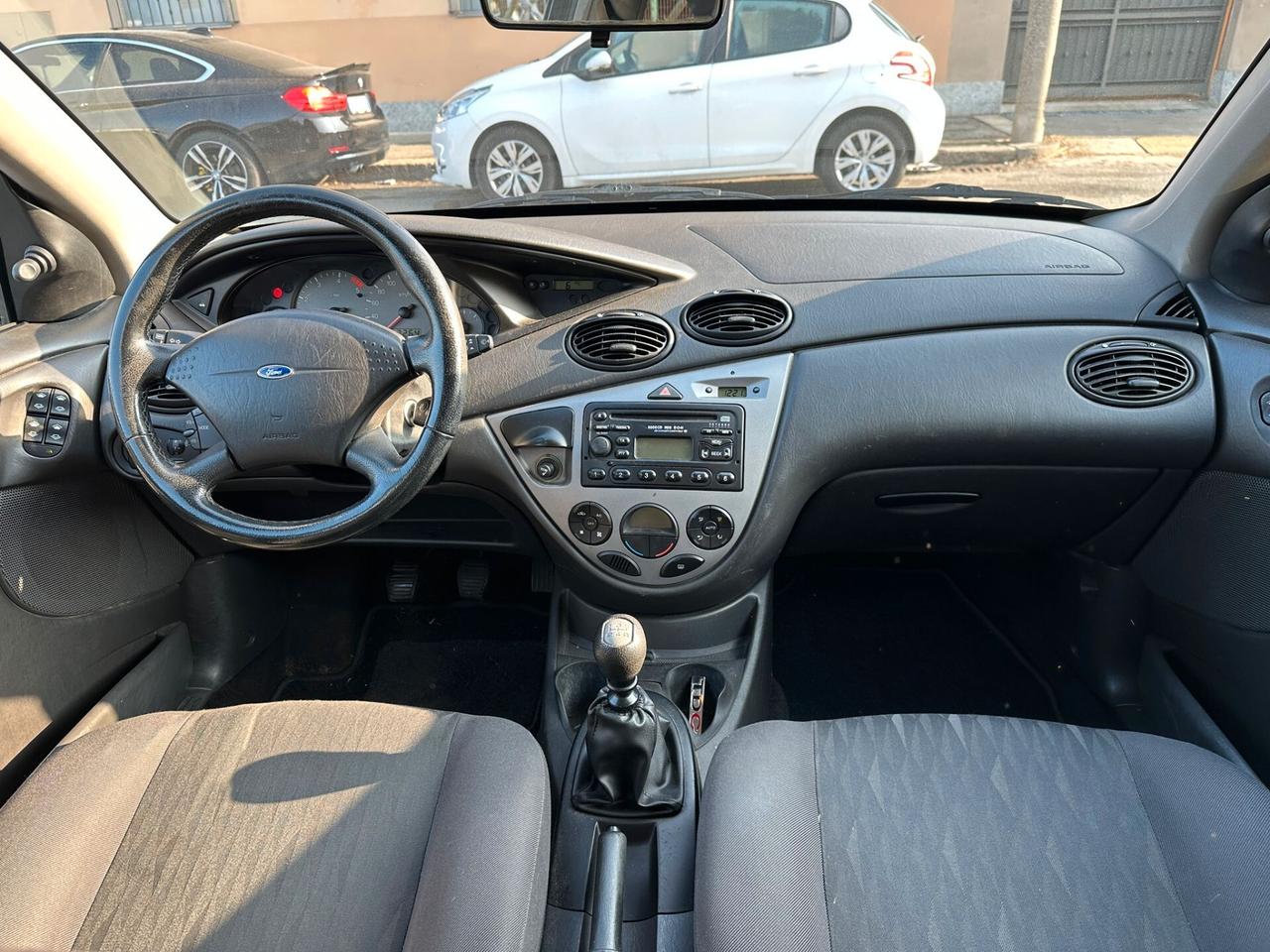 Ford Focus 1.8 TDDi cat 5p. Ghia