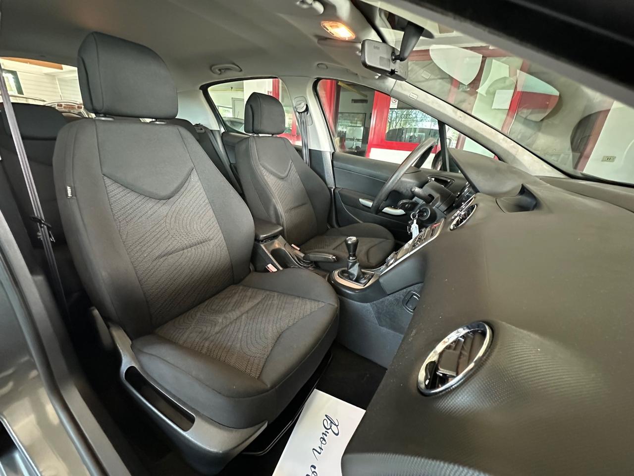 Peugeot 308 1.4 VTi 95CV 5p. Premium