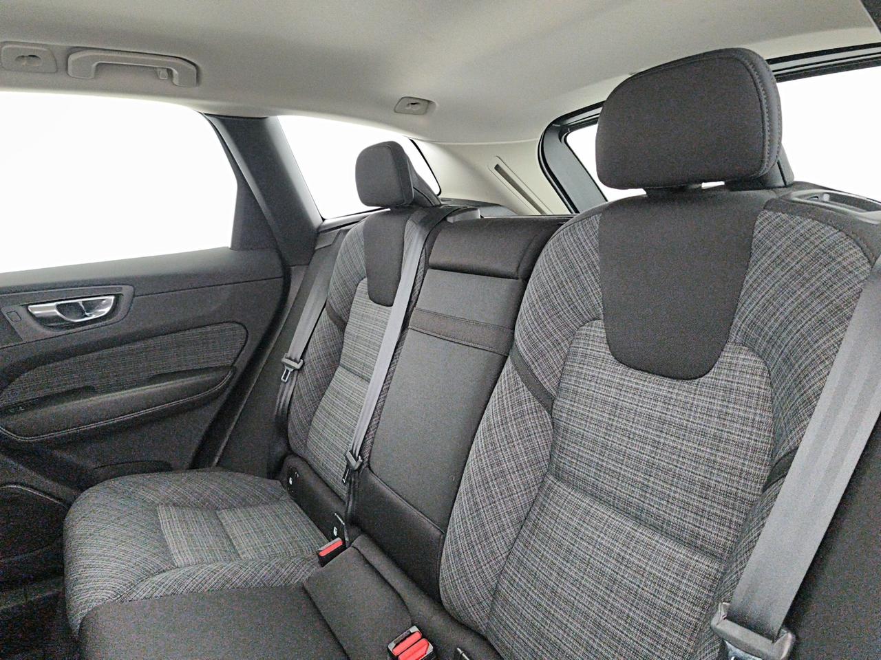 Volvo XC60 2.0 b4 Momentum Pro