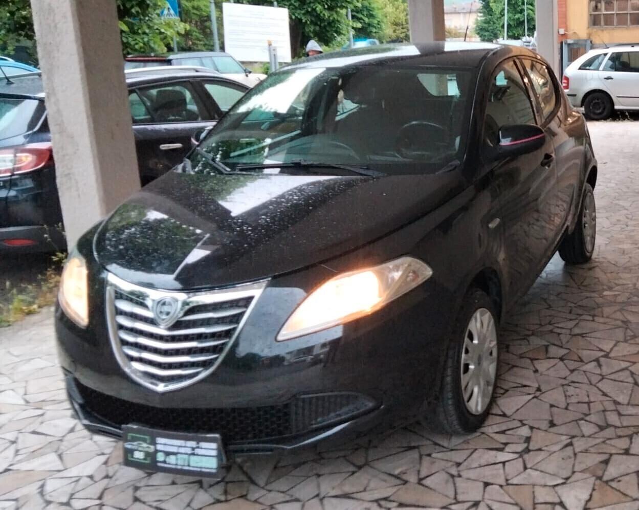 Lancia Ypsilon 0.9 TwinAir 85 CV 5 porte S&S DFN Gold 2014 NEOPATENTATI