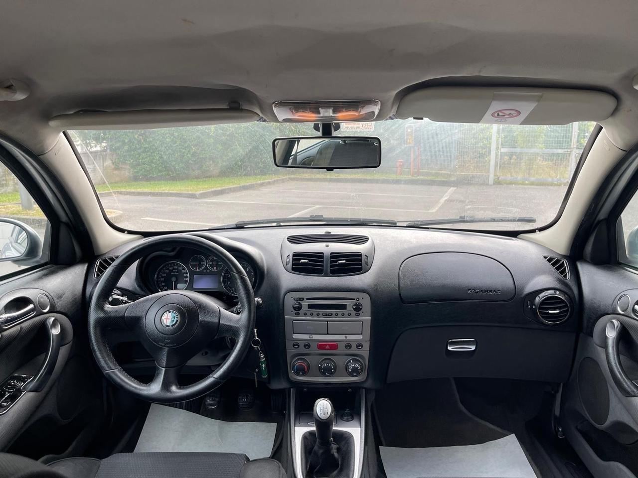 Alfa Romeo 147 1.6 16V TS (105) 5 porte Black Line