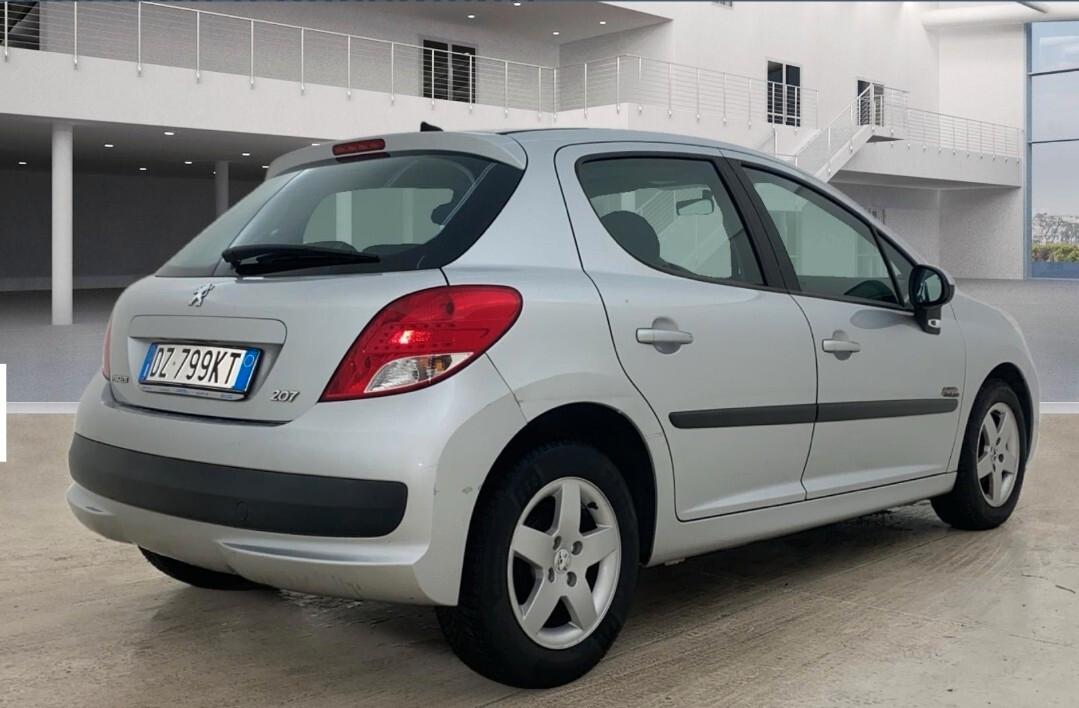 Peugeot 207 1.4 8V 75CV 5 GPL Rinnovato