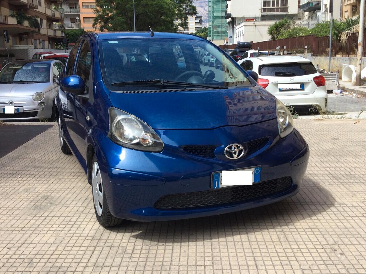 Toyota Aygo 1.0 12V VVT-i 5 porte Sol