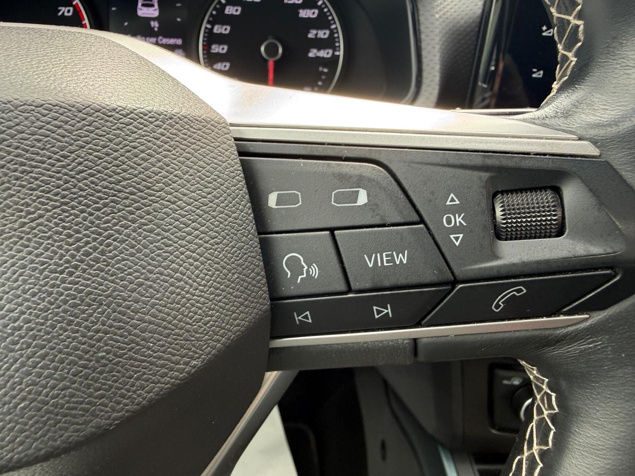 Seat Arona 1.0 EcoTSI 110 CV XPERIENCE OK NEOPATENTATI in arrivo