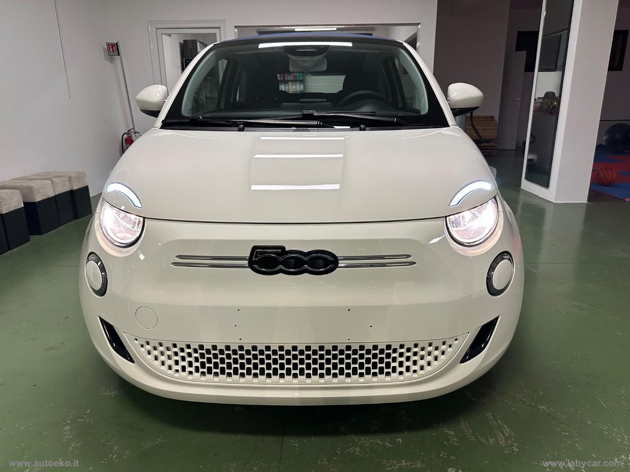 FIAT 500e Icon Cabrio