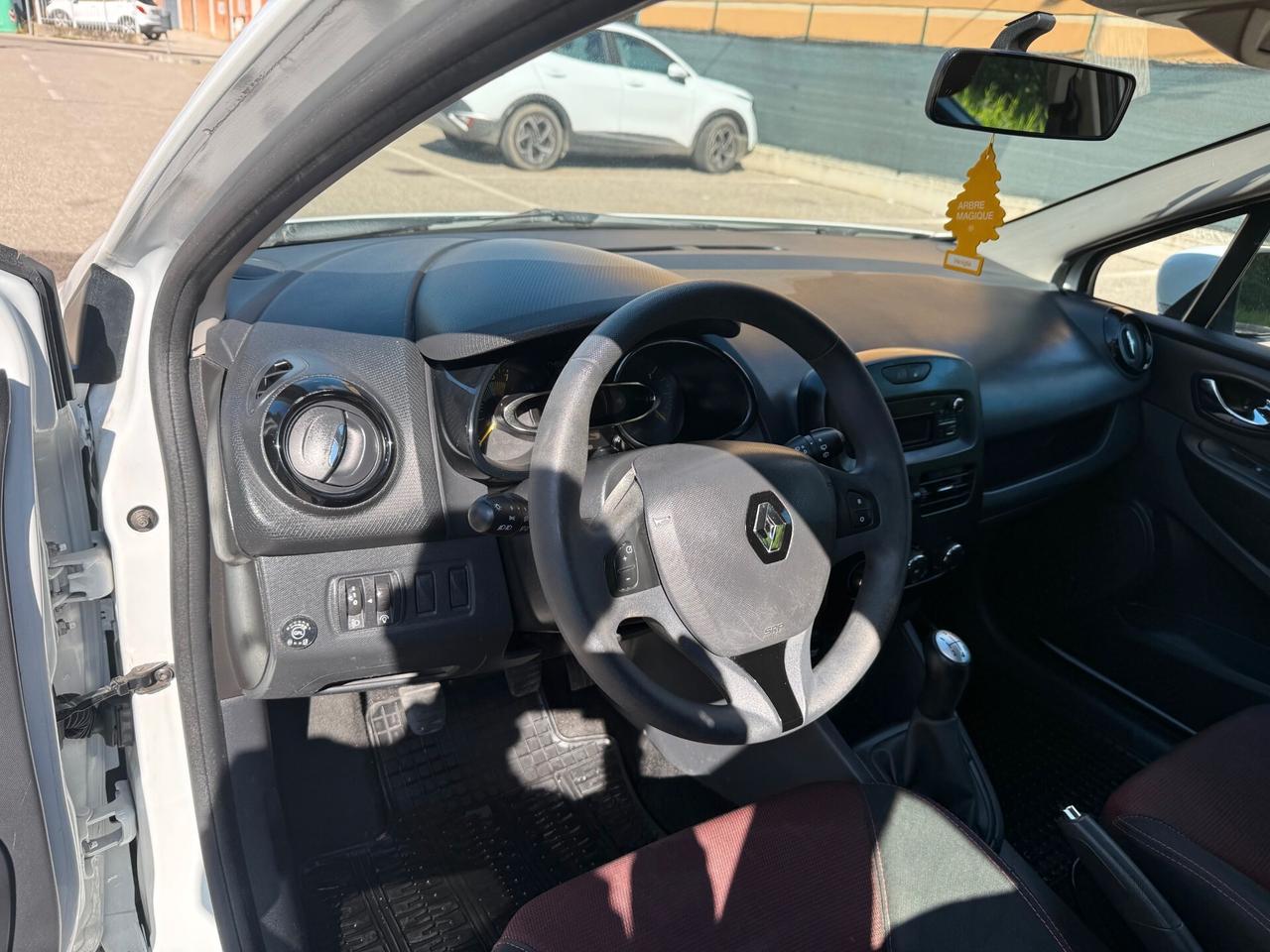 Renault Clio 1.2 GPL - NEOPATENTATI - 12 MESI DI GARANZIA -