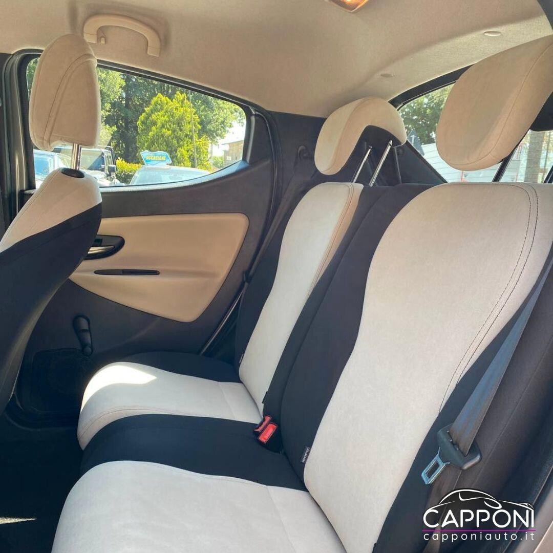 Lancia Ypsilon 0.9 - OK NEOPATENTATI