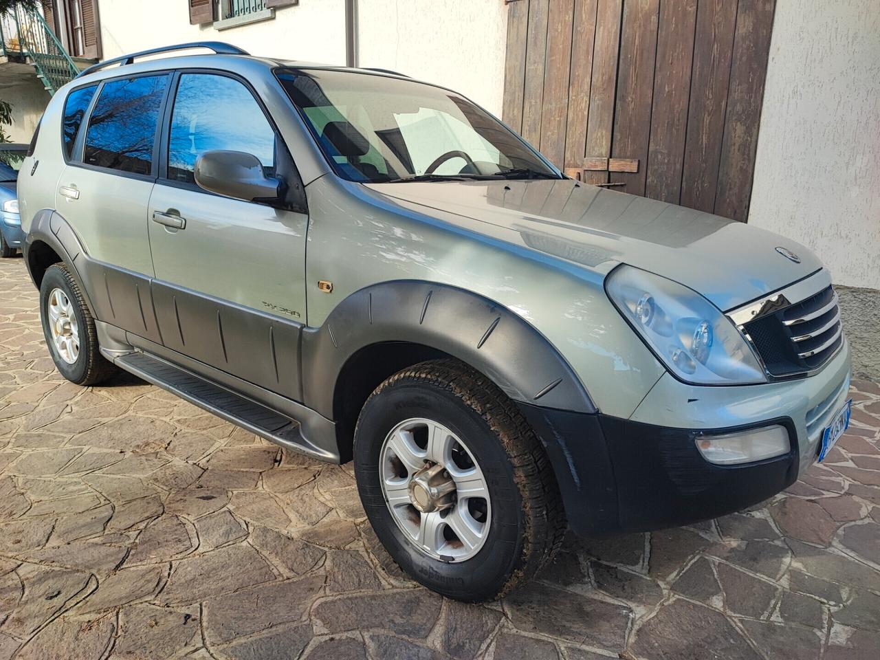 Ssangyong REXTON 4x4 ridotte automatico neopatentati