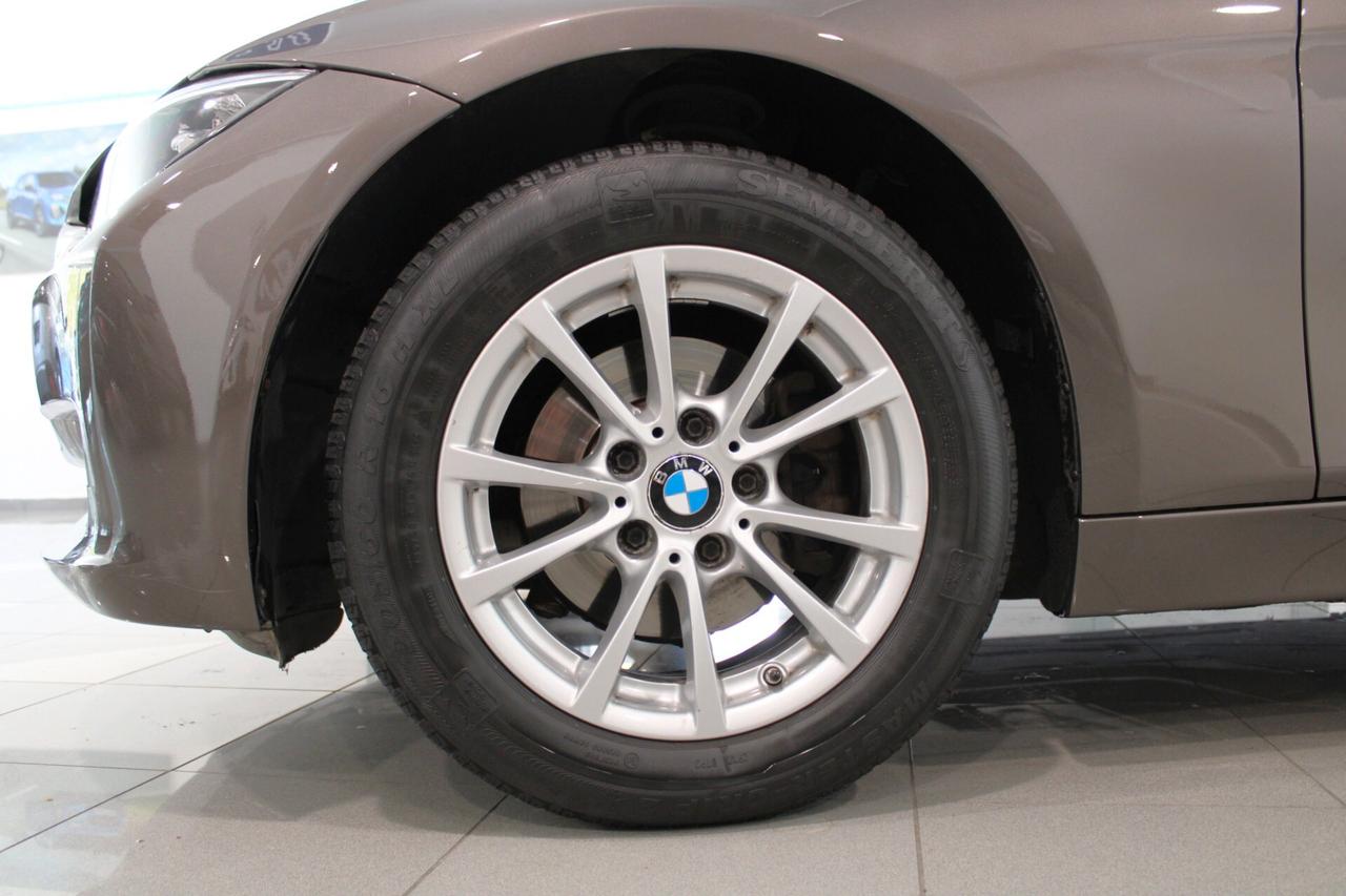 BMW 316D Touring 2.0 Business - 2015