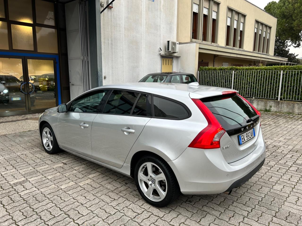 Volvo V60 1.6d cv115 DRIVE Kinetic S.W