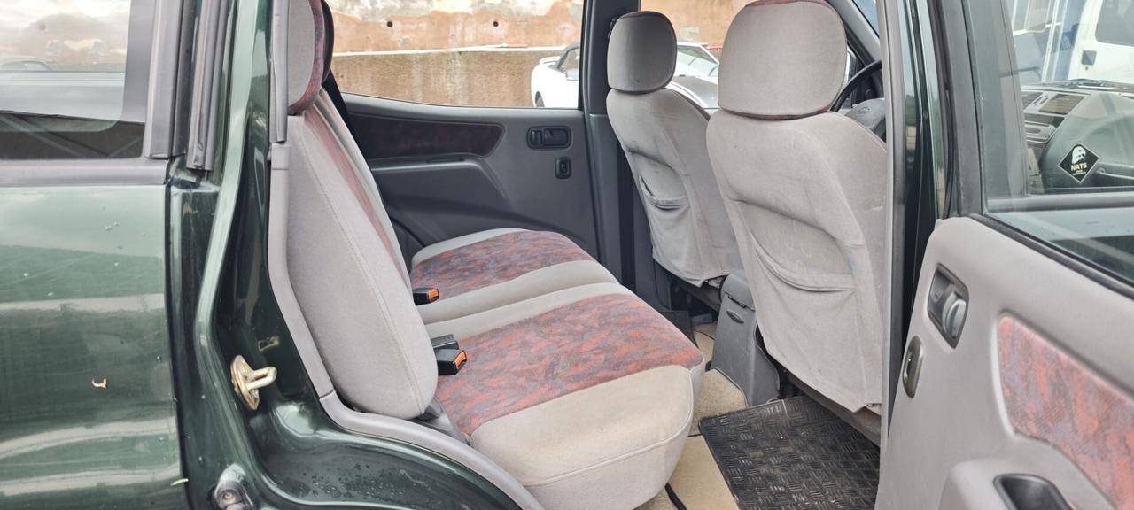 Nissan Terrano II 2.4i 12V cat 5 porte SE