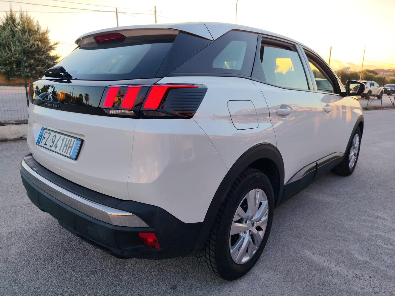 Peugeot 3008 BlueHDi 130 S&S Business