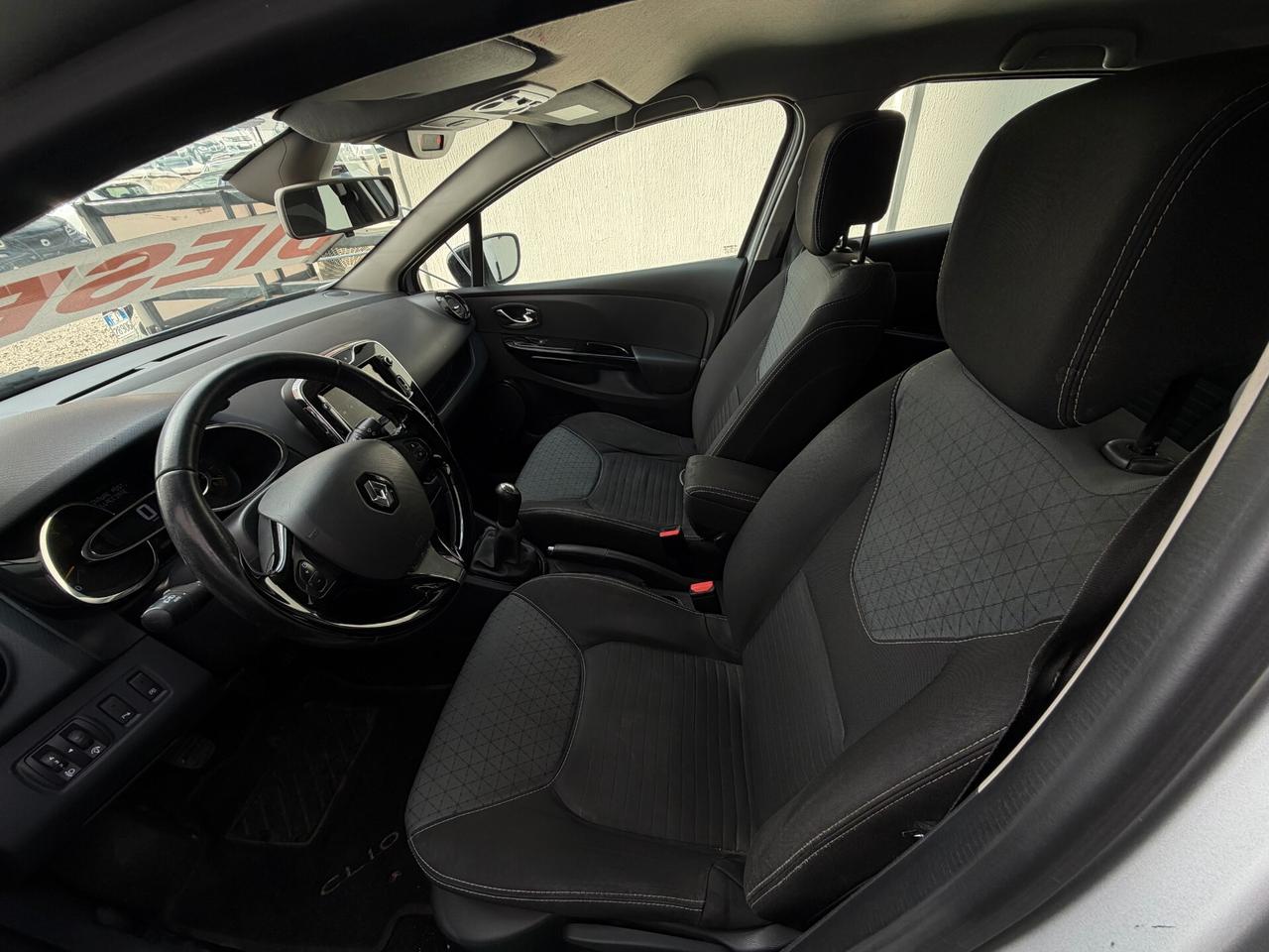 Renault Clio 2014 1.5 dCi 75CV R-LINK FULL OPT. LEGGI TUTTO