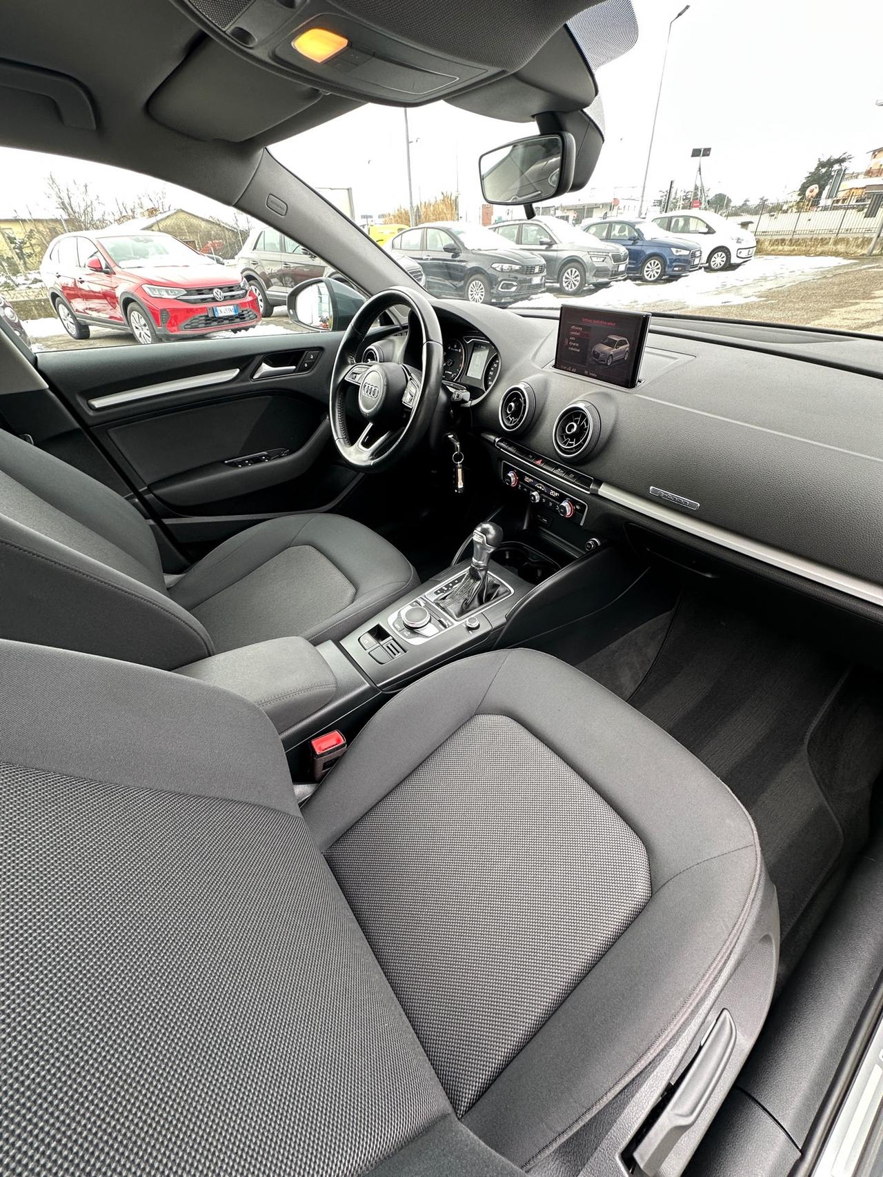 Audi A3 SPB 1.5 S-tron S-tronic Business - 2020