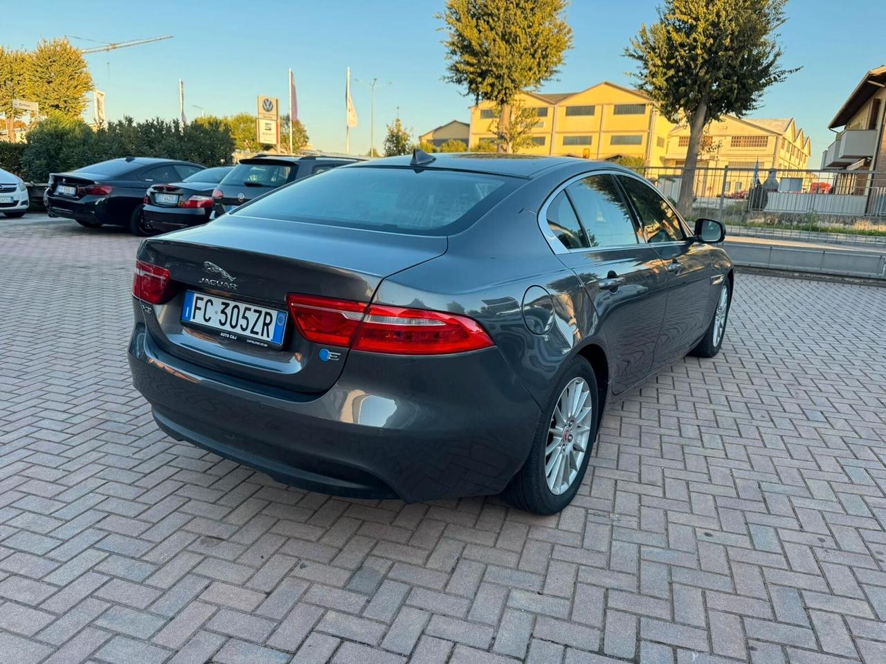 Jaguar XE 2.0 D Turbo aut. Portfolio
