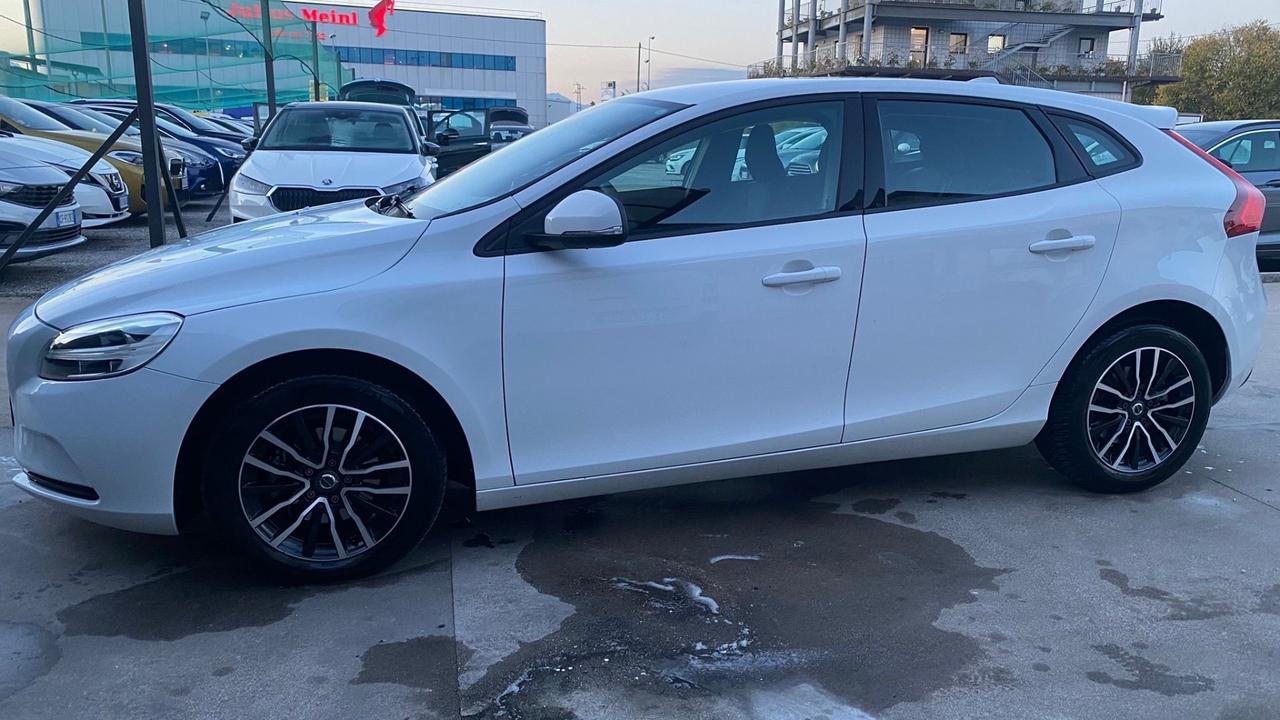 Volvo V40 D2 Business Plus