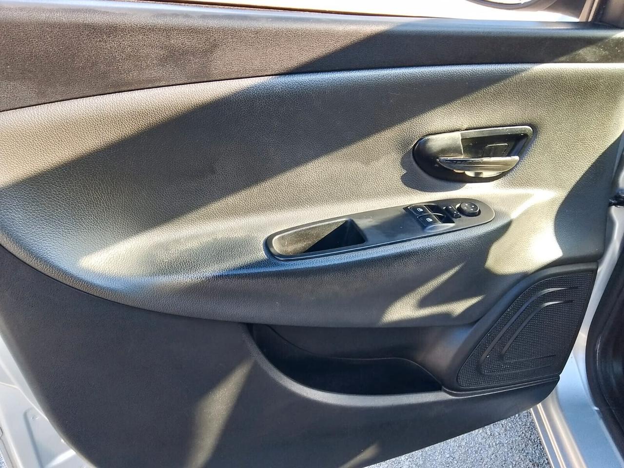 Lancia Ypsilon 1.2 GPL per commercianti